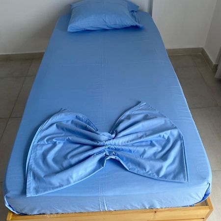 Eleni'S Holiday Rooms Himarë Dış mekan fotoğraf