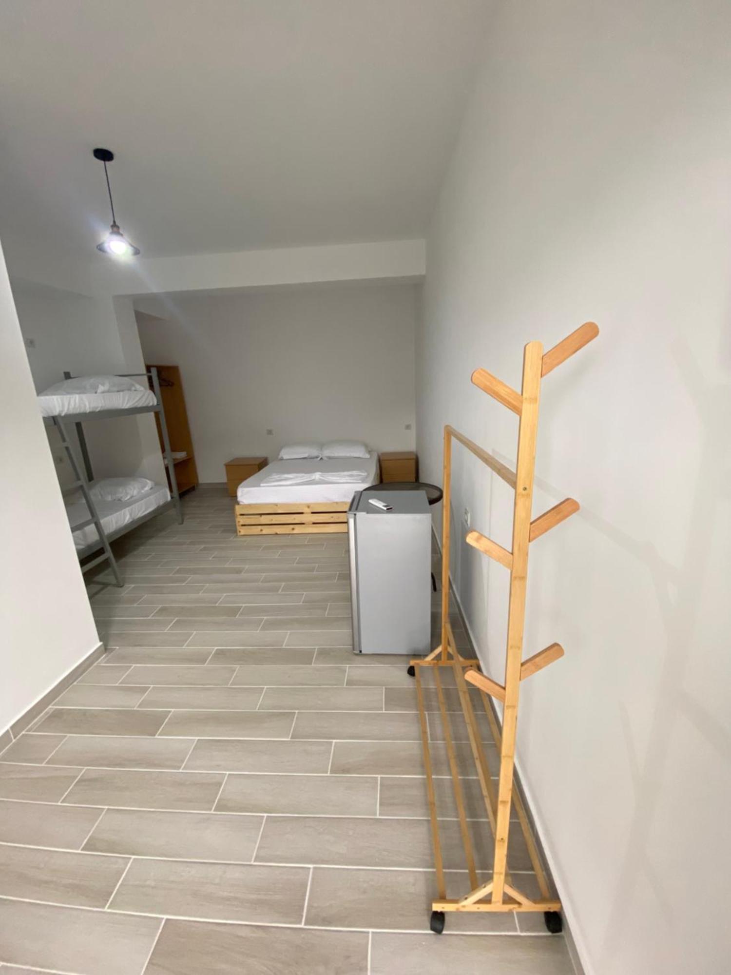 Eleni'S Holiday Rooms Himarë Dış mekan fotoğraf