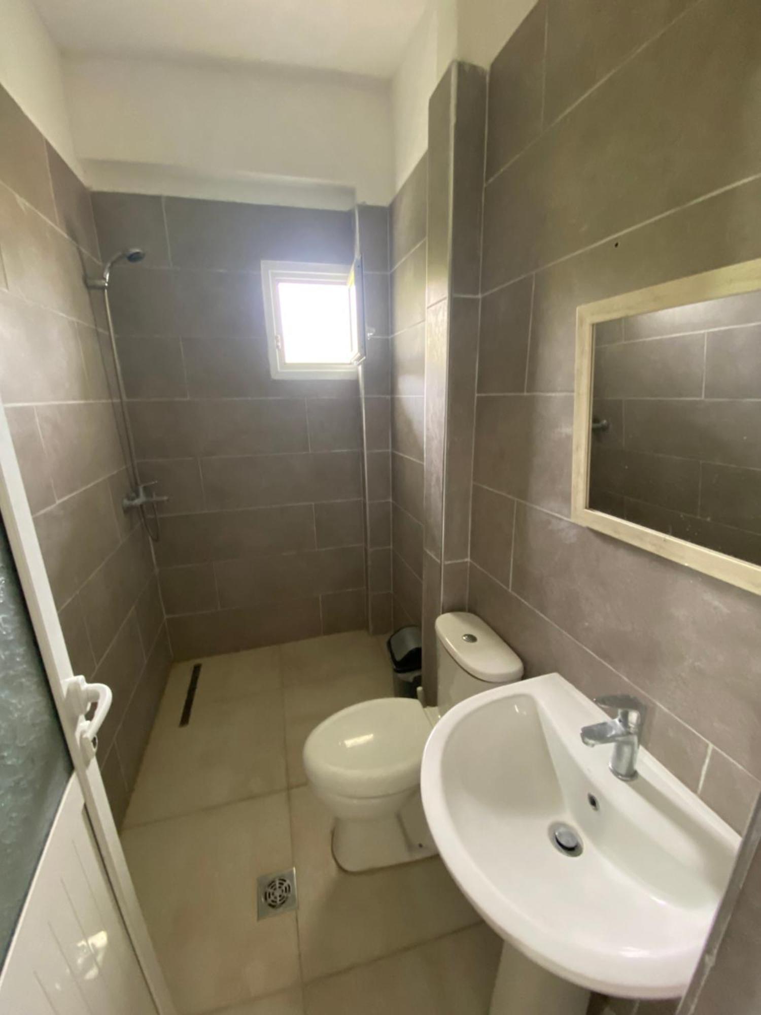Eleni'S Holiday Rooms Himarë Dış mekan fotoğraf