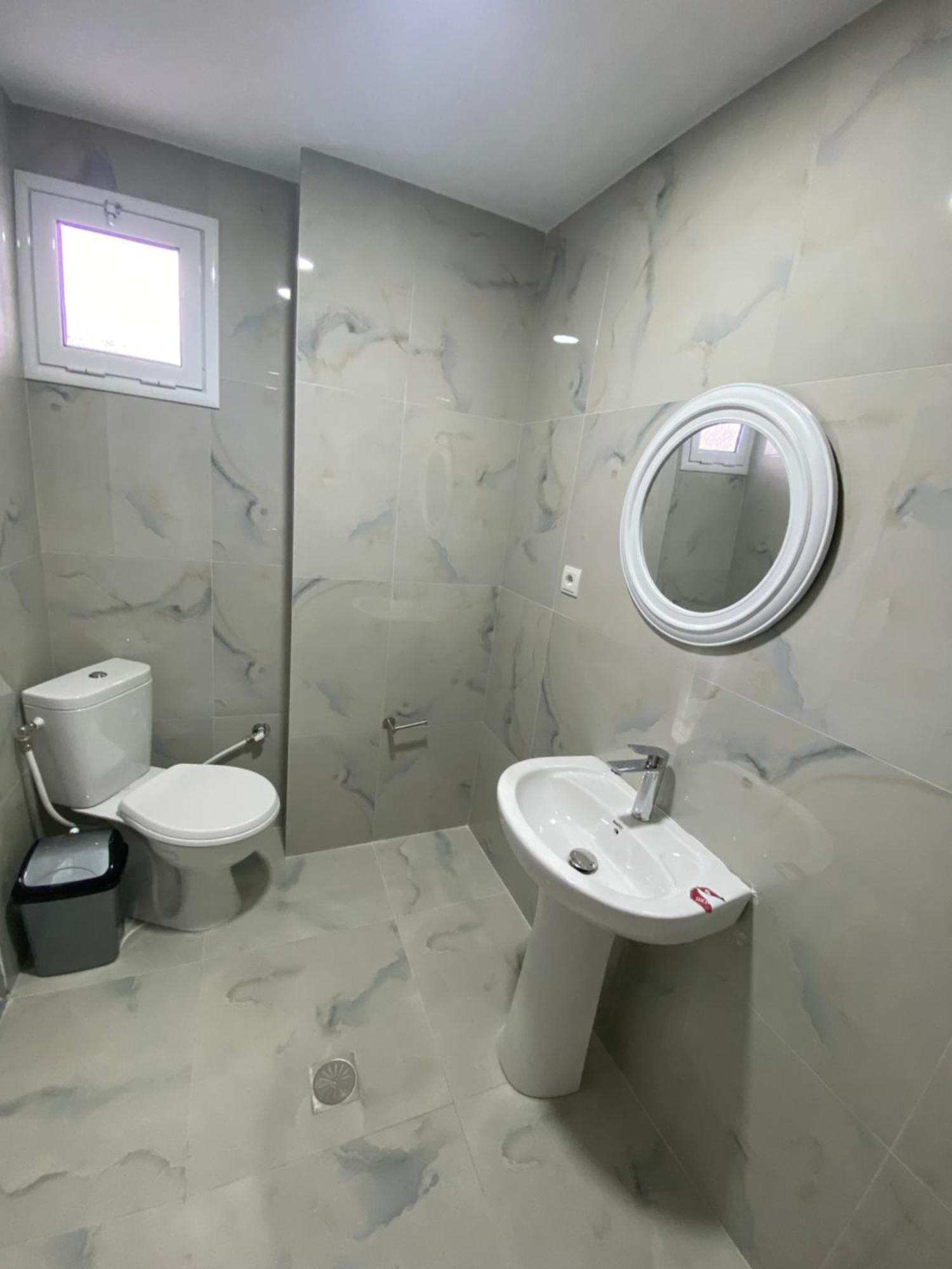 Eleni'S Holiday Rooms Himarë Dış mekan fotoğraf