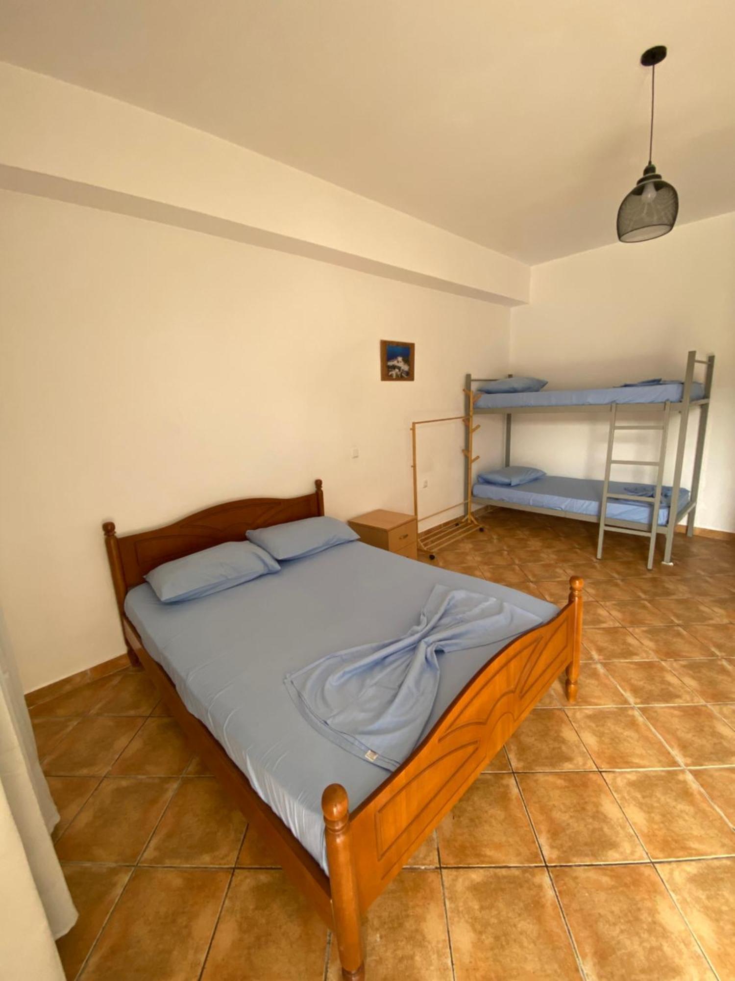 Eleni'S Holiday Rooms Himarë Dış mekan fotoğraf