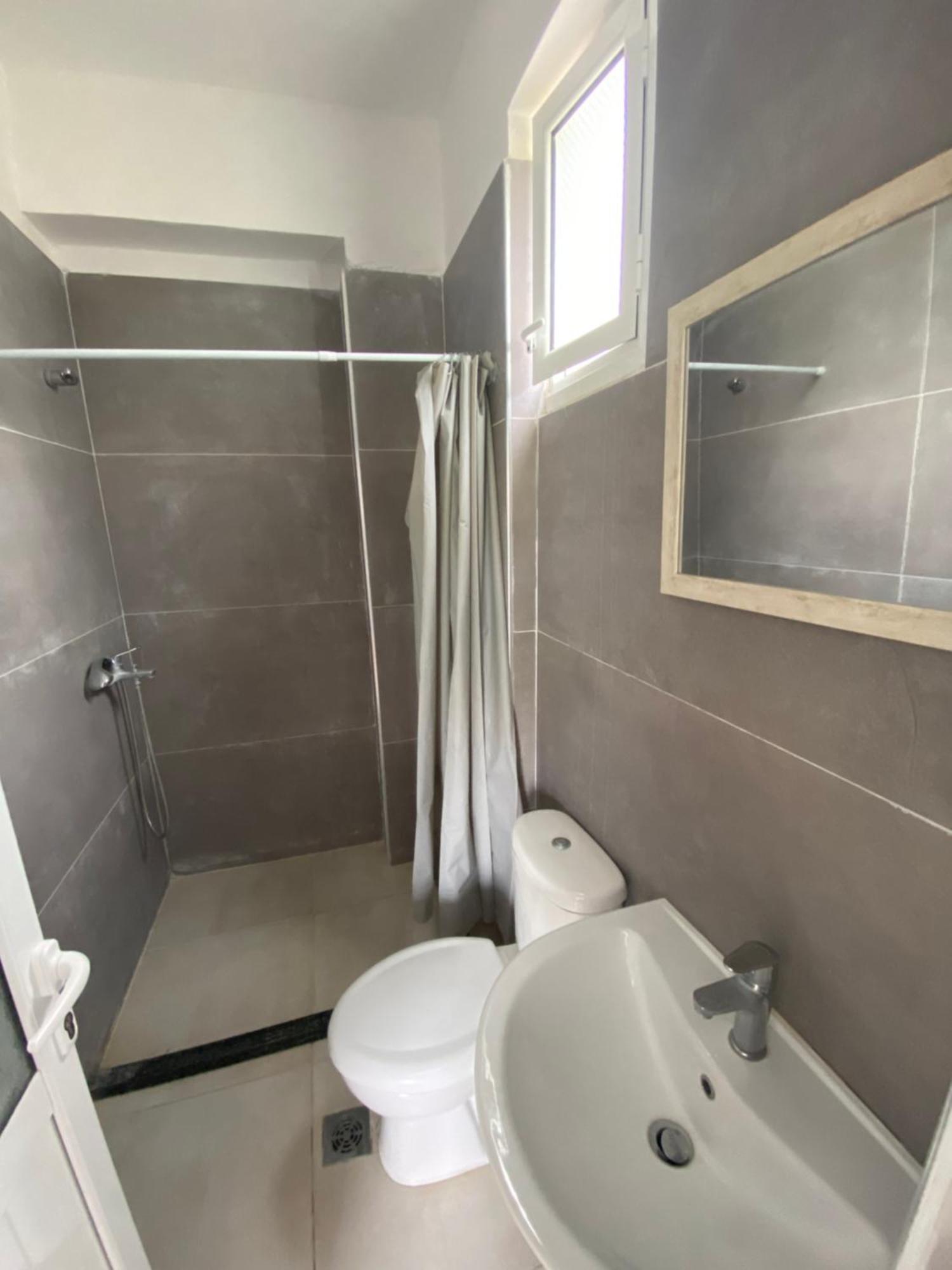 Eleni'S Holiday Rooms Himarë Dış mekan fotoğraf