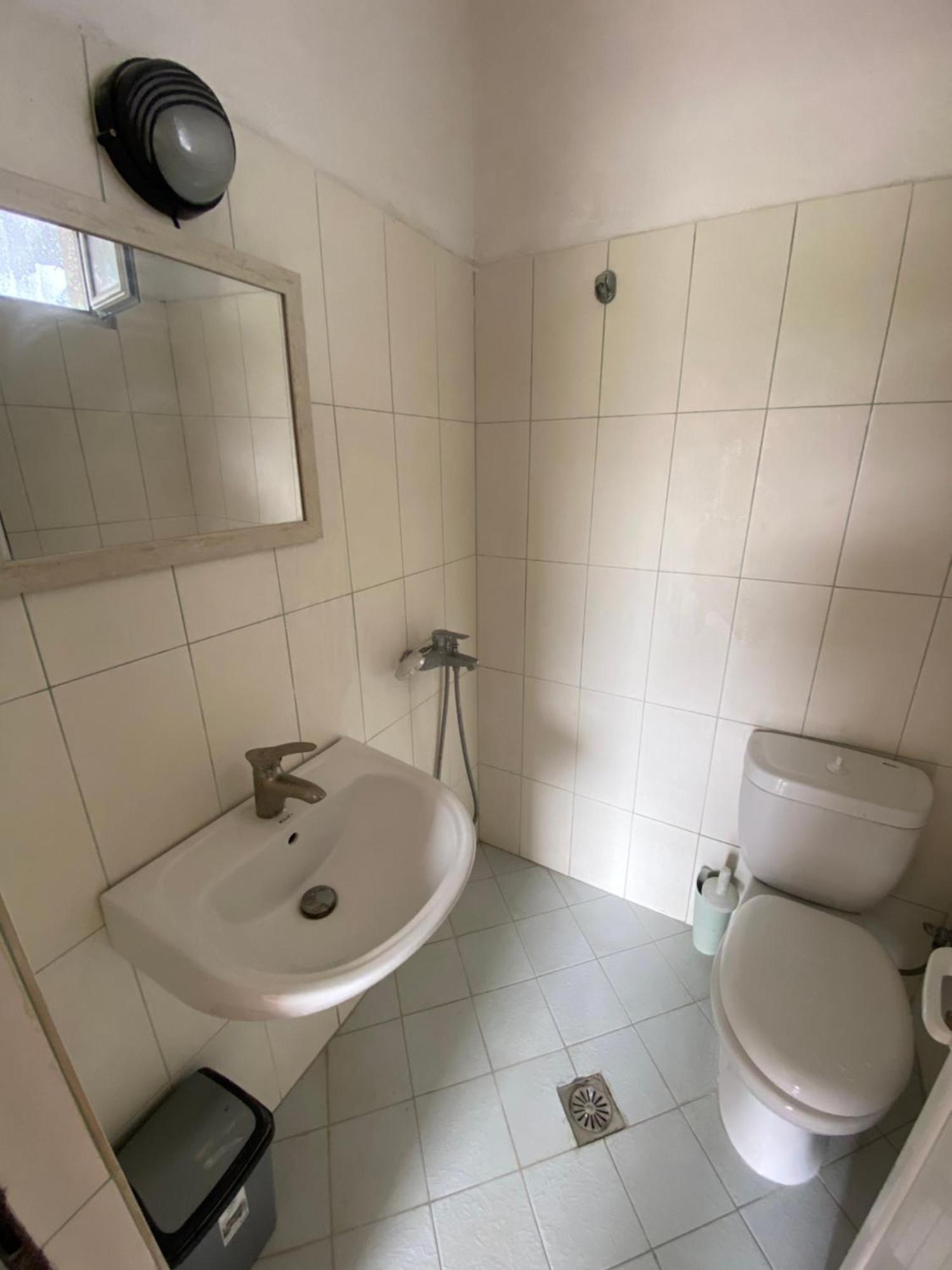 Eleni'S Holiday Rooms Himarë Dış mekan fotoğraf